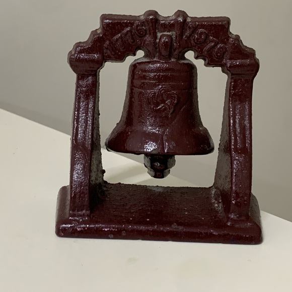1776 1976 Vintage Solid Cast Iron Figural Liberty Bell Commemorative Doorstop - Picture 16 of 16
